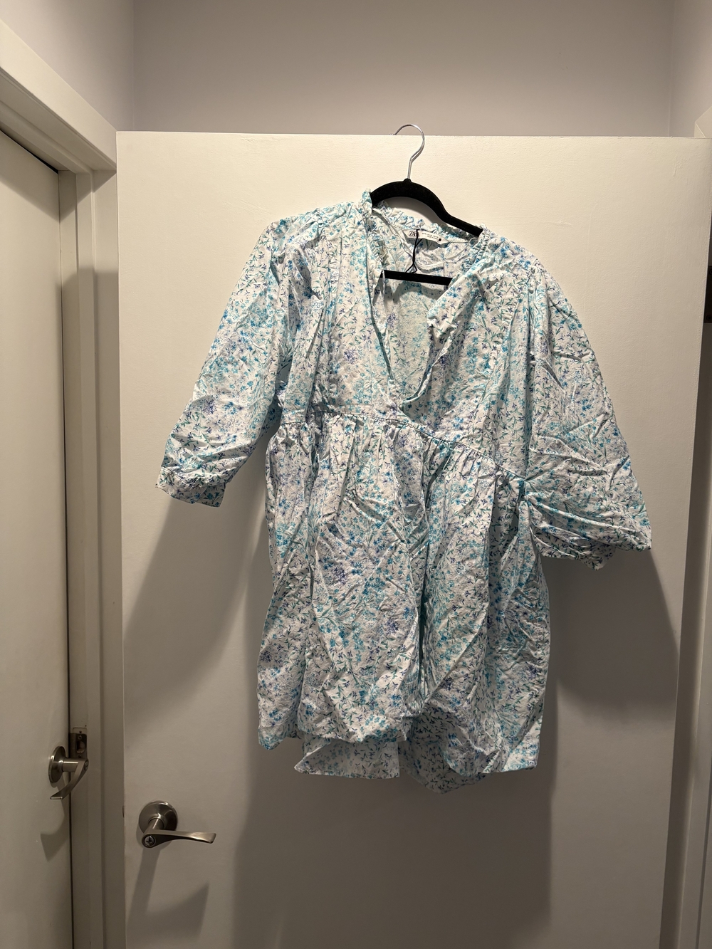 Zara Beautiful Blue & White Floral Mini Dress